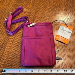 NWT.  Travelon Mini Organizer
